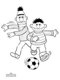 Bert en Ernie voetballen