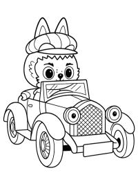 Labubu in een auto